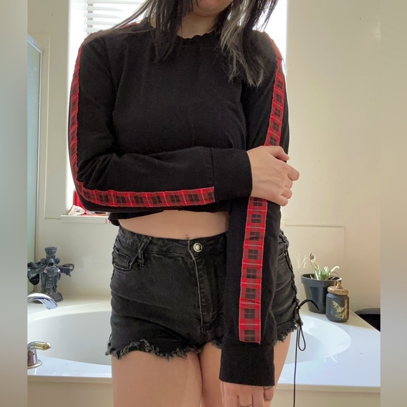 Long sleeve crop top (forever 21) - Picture 3 of 3